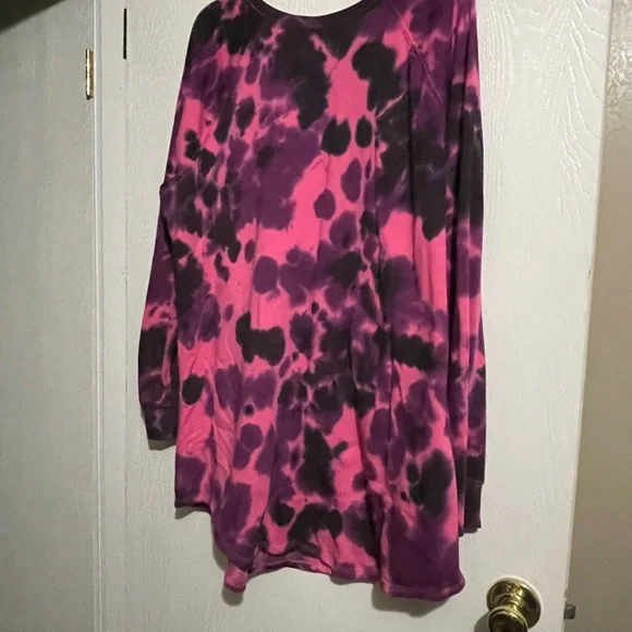 Torrid sweatshirt - Picture 2 of 4